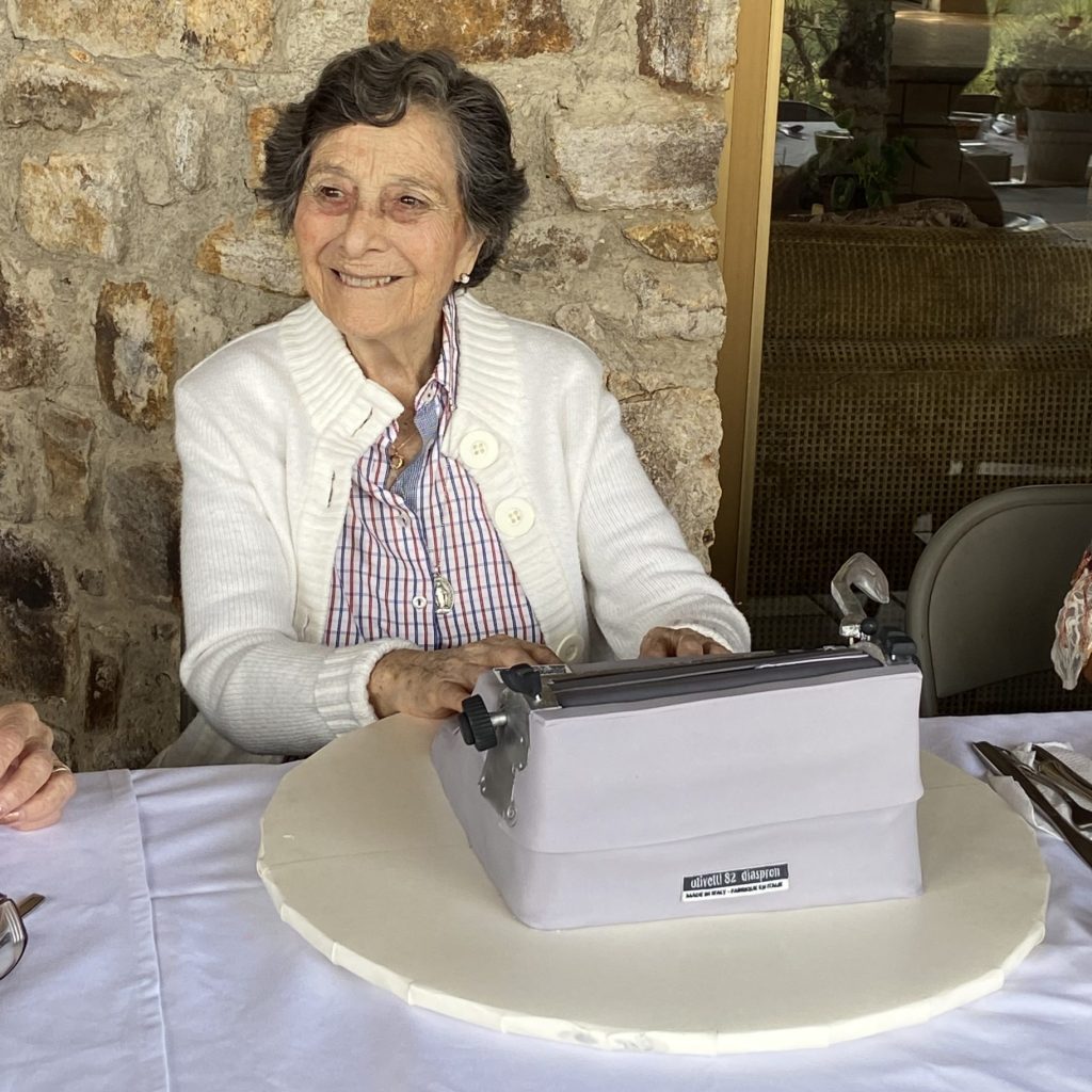 Celebra con Pasteles de Corazón para Mamá de alta calidad.