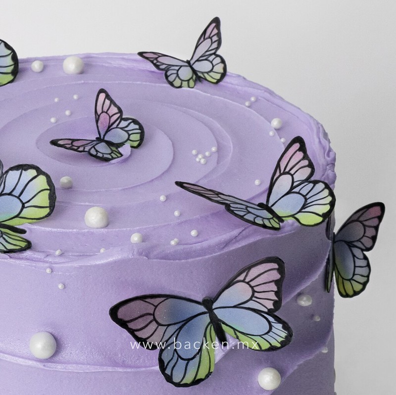 Festeja con un increíble pastel para niña creado por expertos con fondant de calidad.