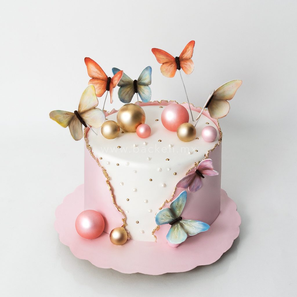 Celebra con Pastel Personalizado con Mariposas en Guadalajara
