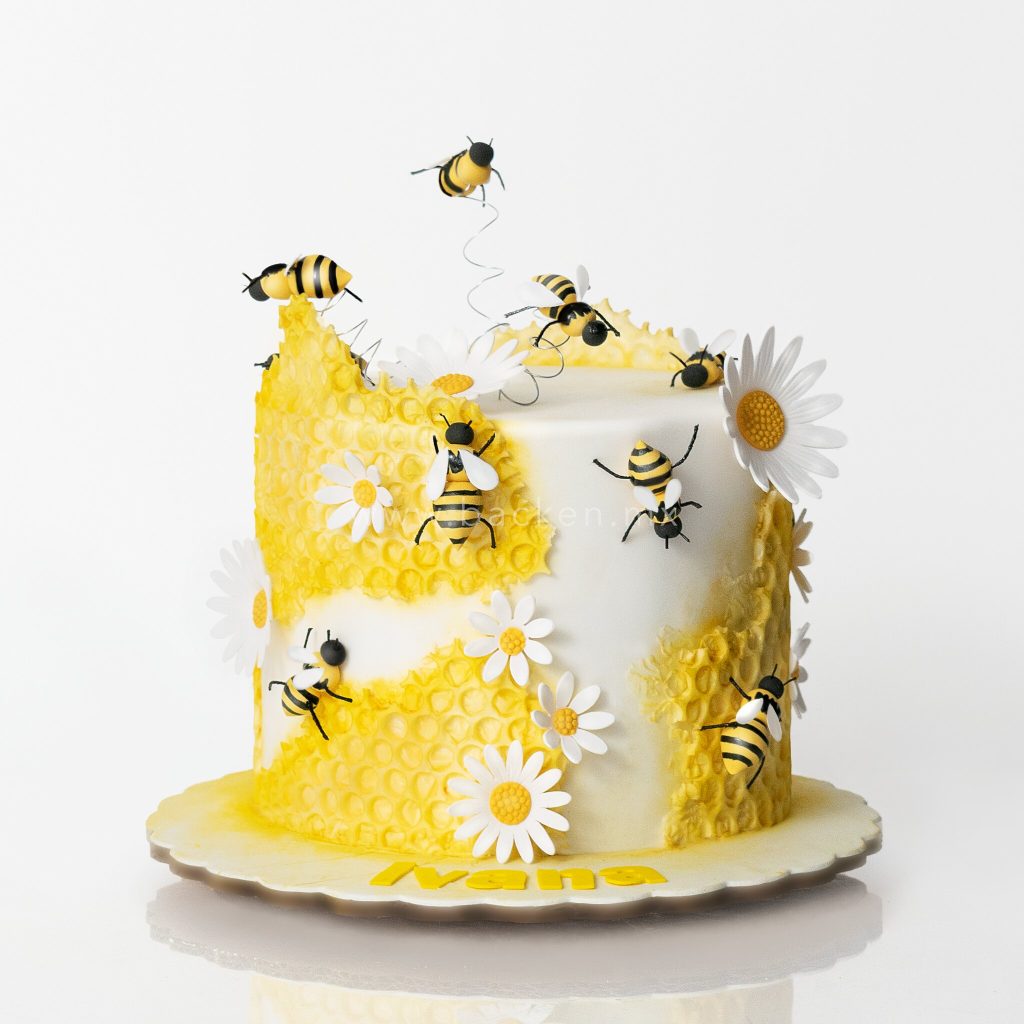 Celebra con Pastel de Abejas en Zapopan