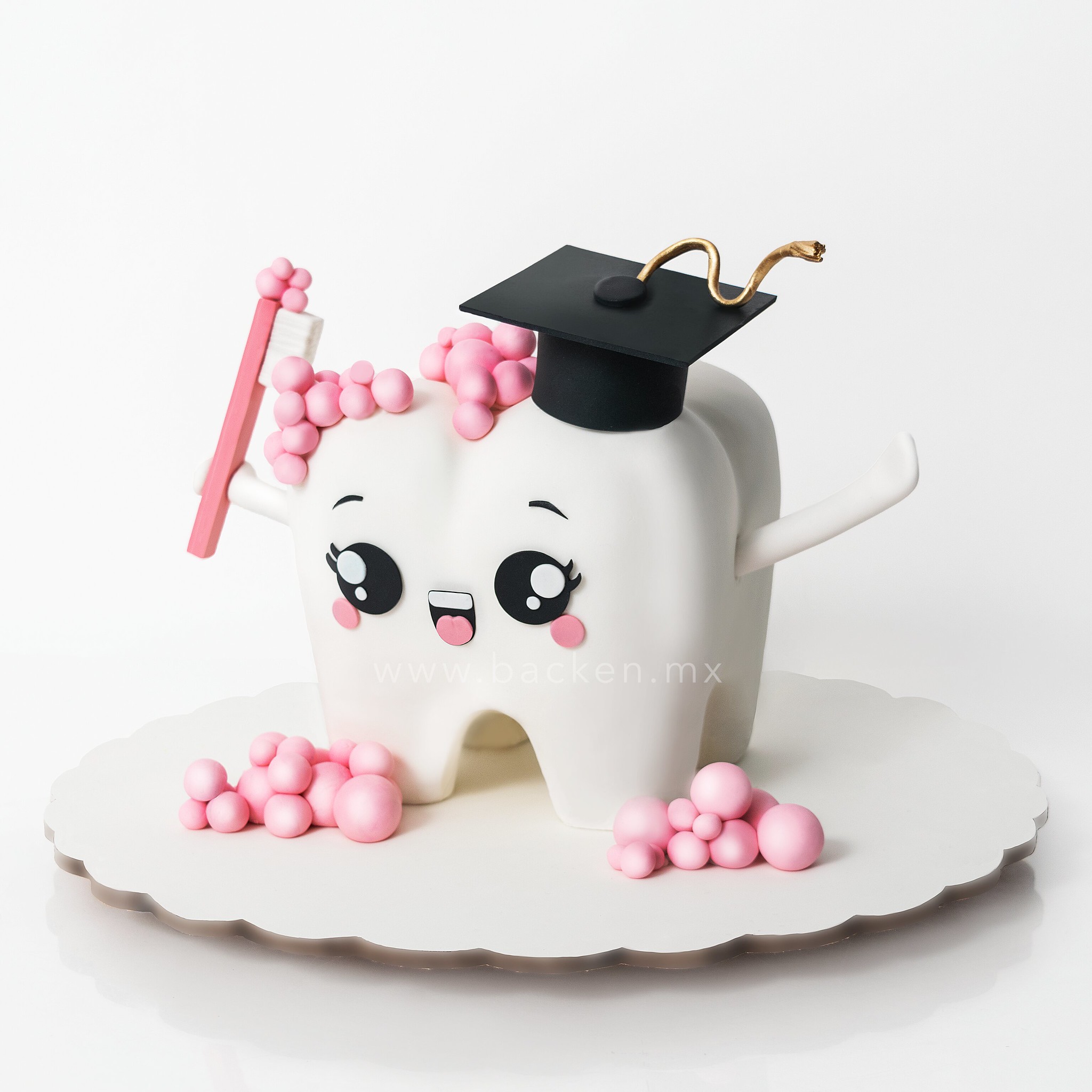 Celebra con Pastel Personalizado en Forma de Muela en Guadalajara