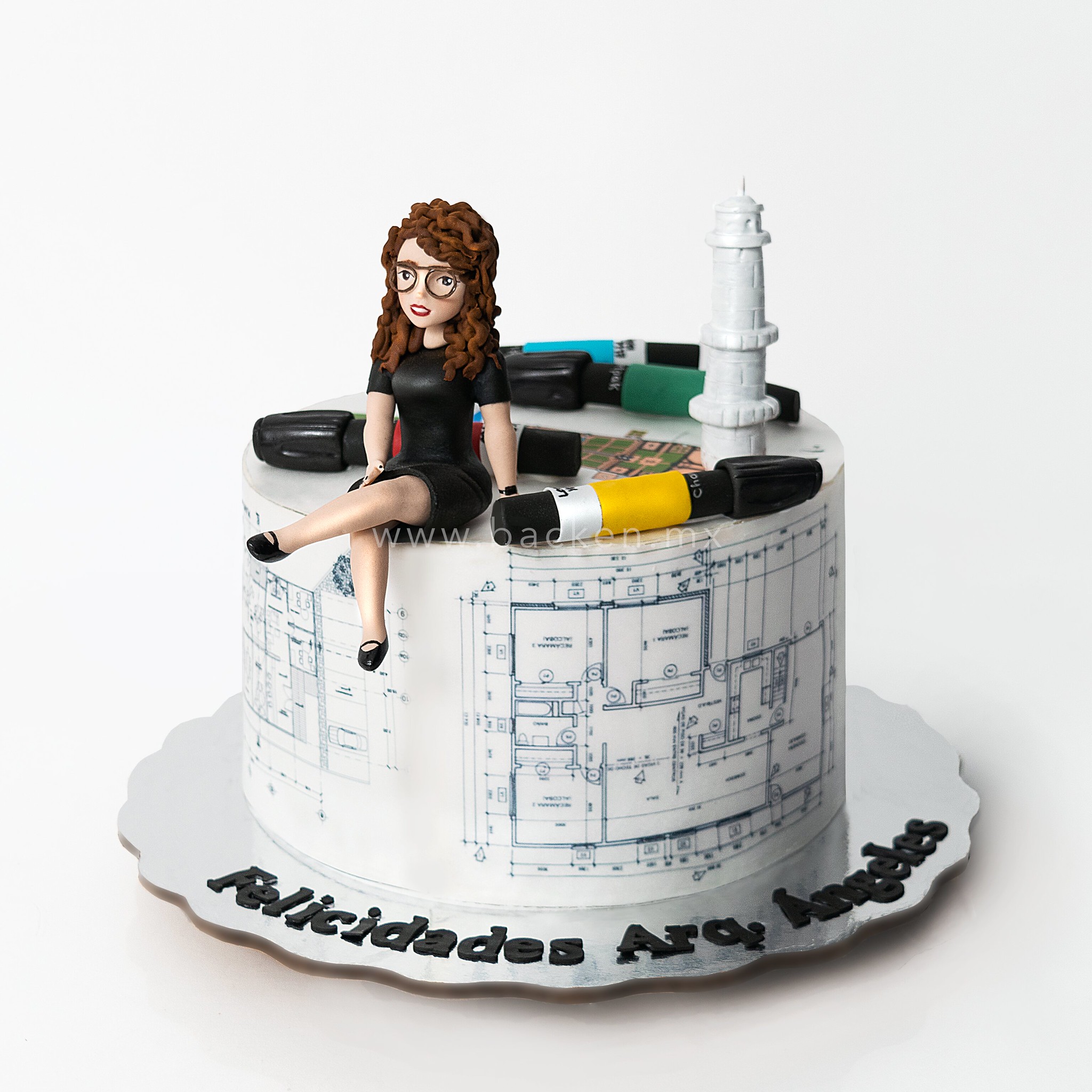 Celebra con Pastel Personalizado para Mujer Arquitecto