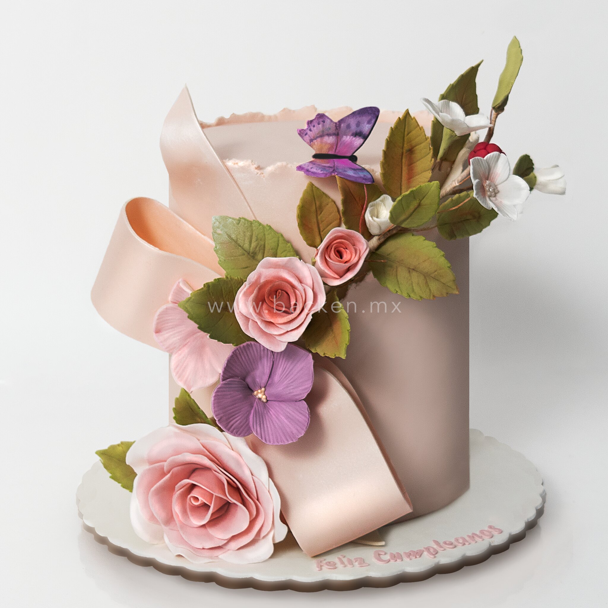 Celebra con Pastel Personalizado de Fondant de Alta Calidad