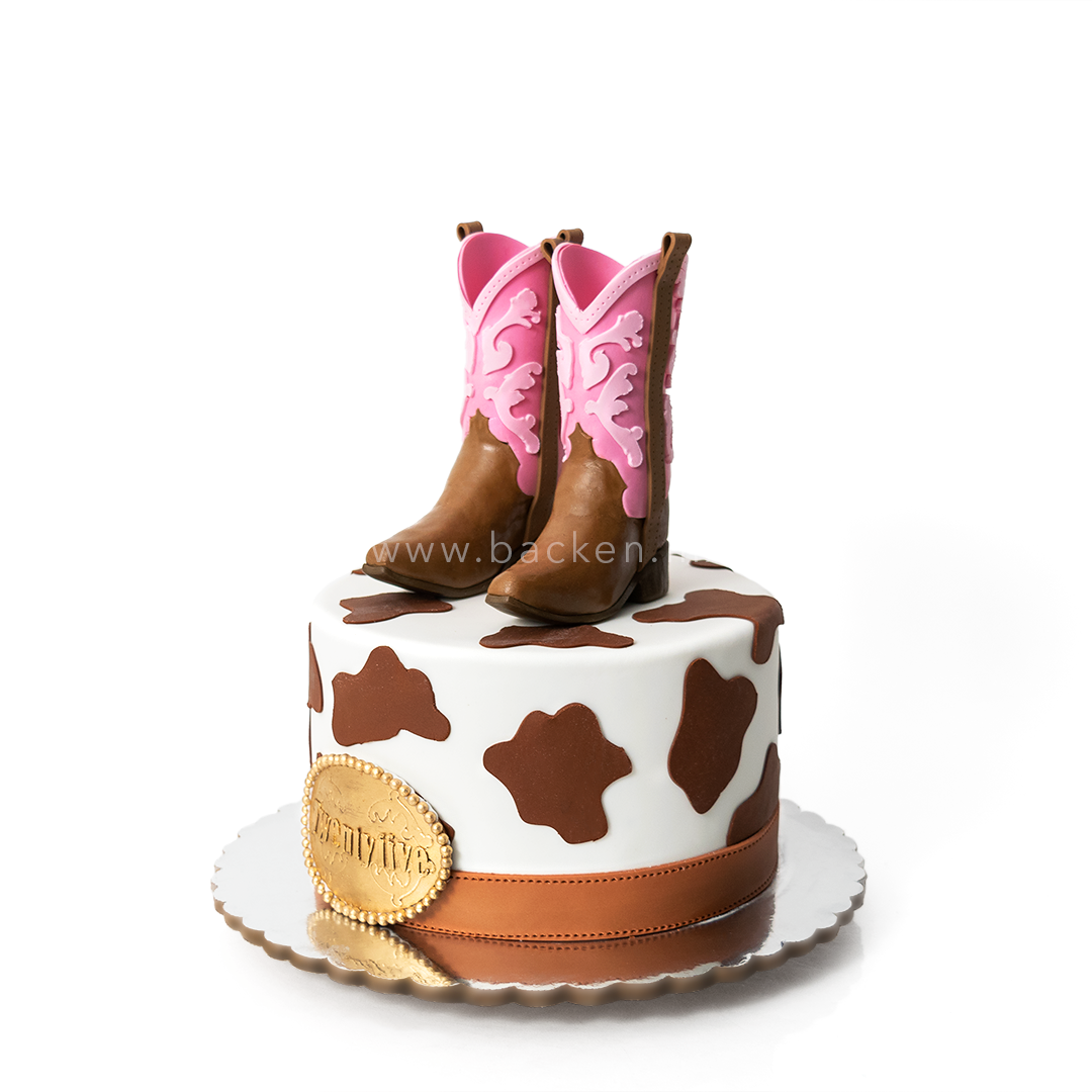 Celebra con Pastel Personalizado de Botas Vaqueras en Zapopan